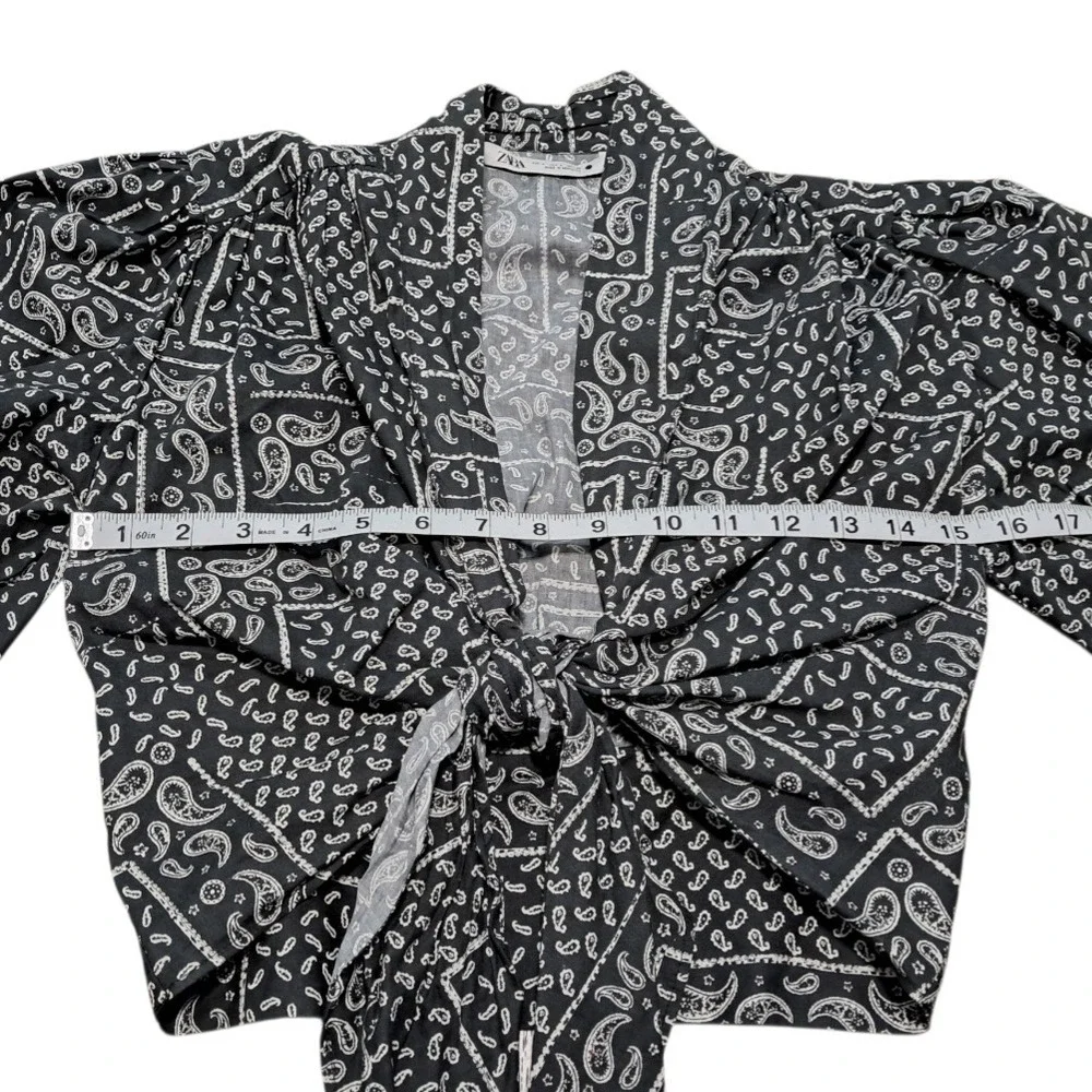 ZARA Paisley Print Crop Tie Front Puff Sleeve Blouse Top Back and White Womens S